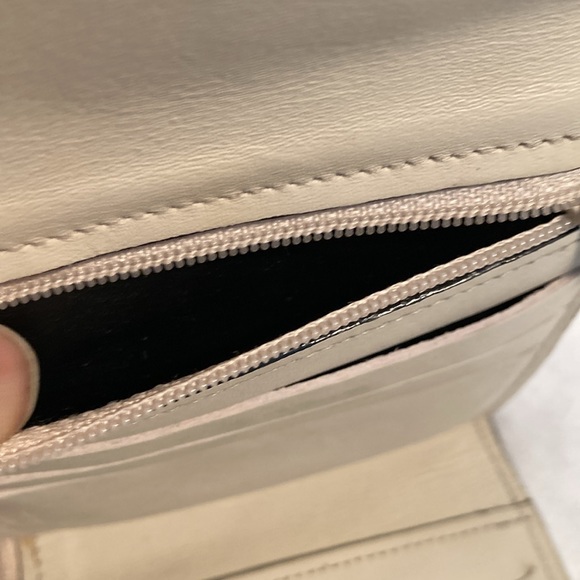 La Garde Crossbody wallet leather bag - Picture 14 of 16